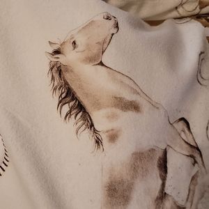 NWOT Super Soft LS Galloping Horse Sweater w/Saddle Stitching on Collar & Sleeve